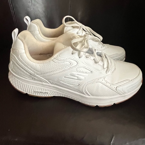 Skechers white running sneakers. - Picture 2 of 4